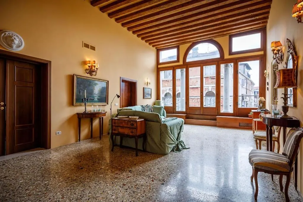 Apartment Canal View & San Marco Tower Prestigioso Appartamento Storico Venice Italy