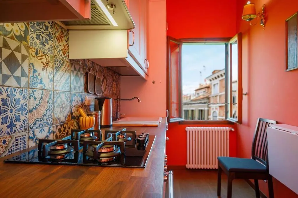Canal View & San Marco Tower Prestigioso Appartamento Storico Venice Italy